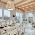 Cozy Home In Ostseeresort Olpenitz With Sauna بيت للعطل *